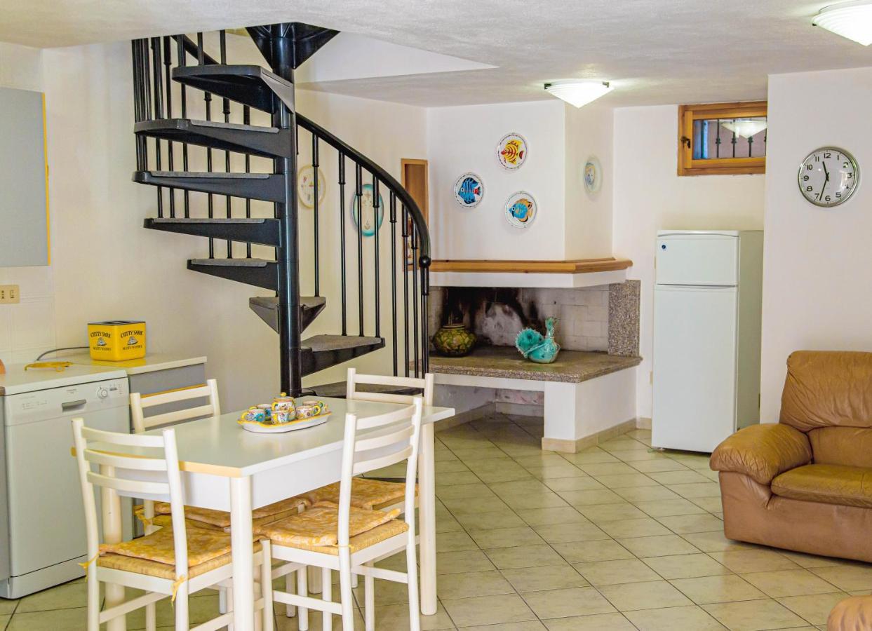 カーラゴノネ Casa Cassiopea, Close To The Beach Iun R0965ヴィラ エクステリア 写真
